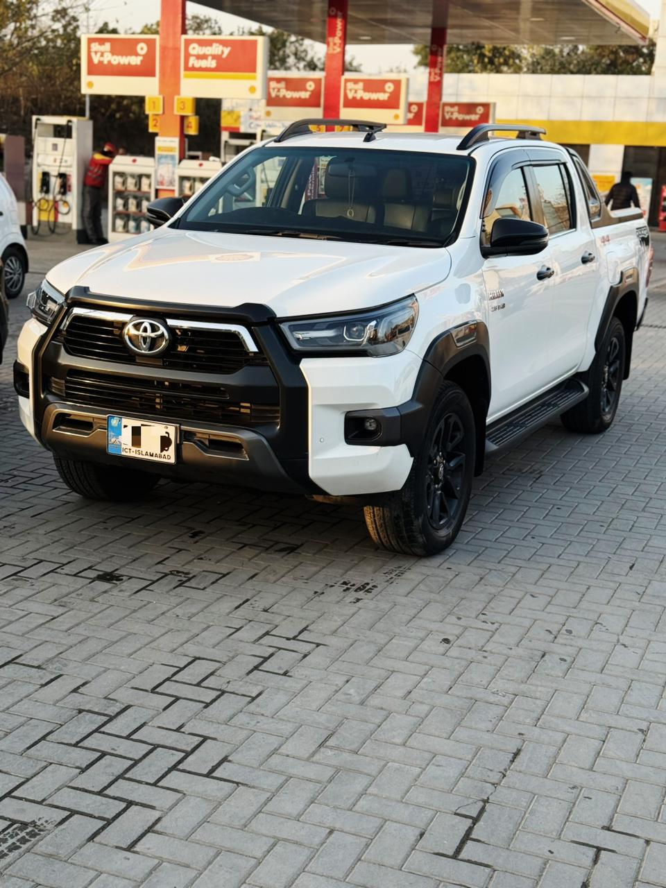 Toyota Land Cruiser V8 ZX Full House 2016 (2021 Import) – Total Genuine